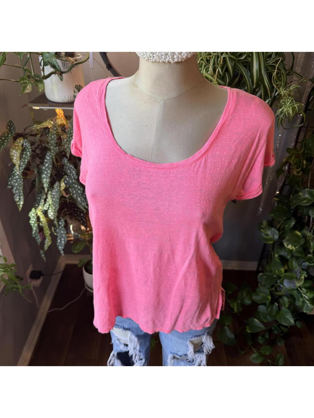Lilly Pulitzer Bright Pink Short Sleeve Lightweight Top